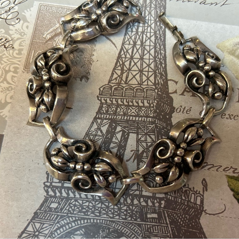 Vintage Floral panel sterling silver bracelet substantial weight - Picture 2 of 6